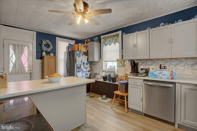 233 CLEVELAND AVENUE, Waynesboro, PA 17268