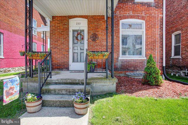 233 CLEVELAND AVENUE, Waynesboro, PA 17268