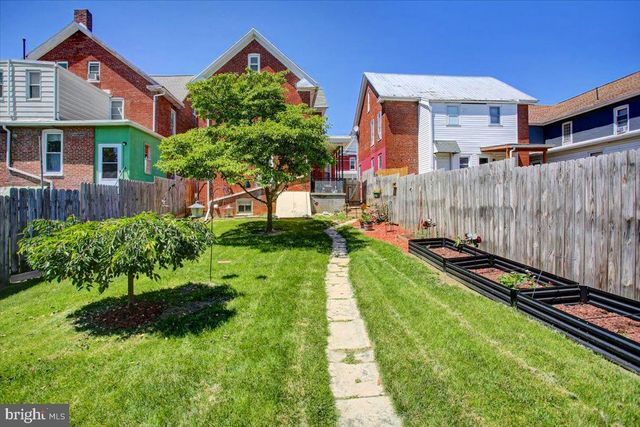 233 CLEVELAND AVENUE, Waynesboro, PA 17268
