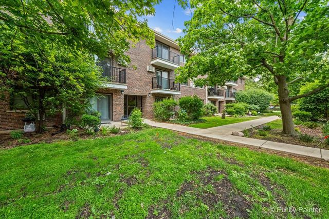1220 S Lorraine Road 2H, Wheaton, IL 60189