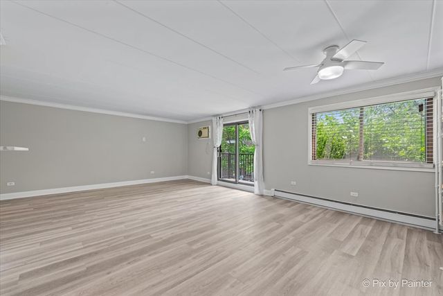 1220 S Lorraine Road 2H, Wheaton, IL 60189