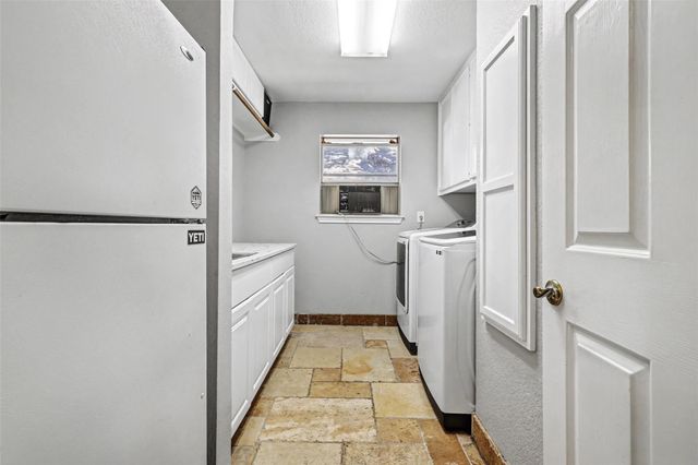 3022 Addie LN, Georgetown, TX 78628