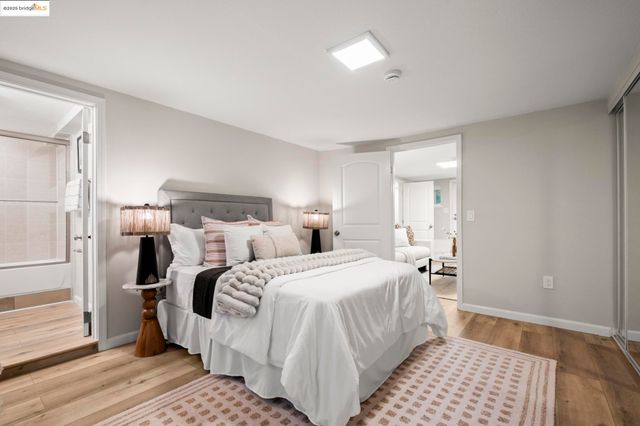 2050 E 30Th St, Oakland, CA 94606