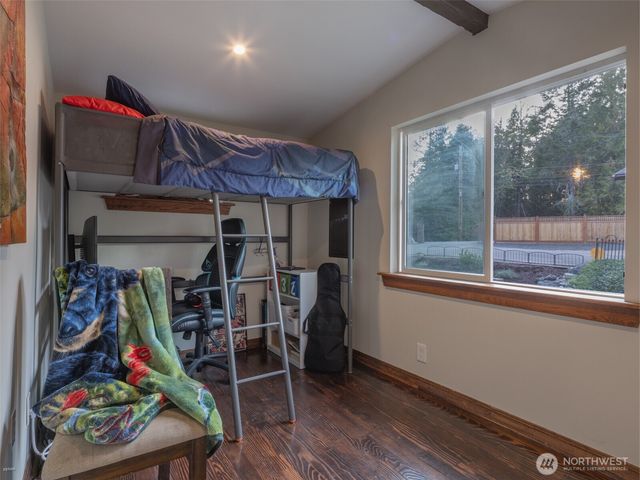 5440 E Grapeview Loop Road, Allyn, WA 98524