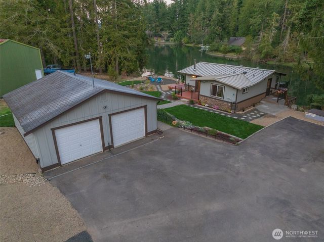 5440 E Grapeview Loop Road, Allyn, WA 98524
