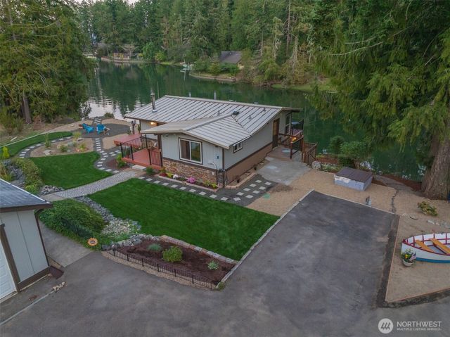 5440 E Grapeview Loop Road, Allyn, WA 98524