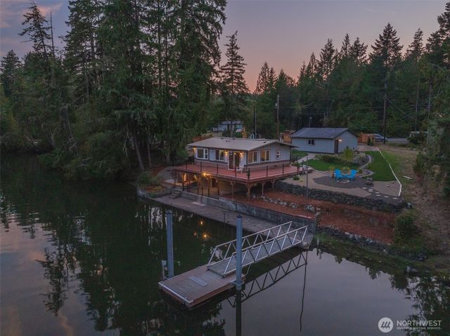 5440 E Grapeview Loop Road, Allyn, WA 98524