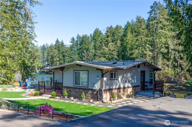 5440 E Grapeview Loop Road, Allyn, WA 98524