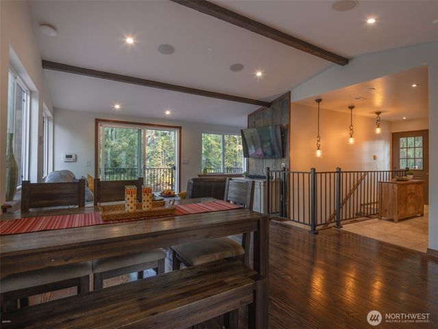 5440 E Grapeview Loop Road, Allyn, WA 98524