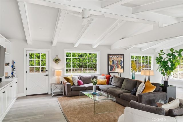 4430 Estrondo Drive, Encino, CA 91436