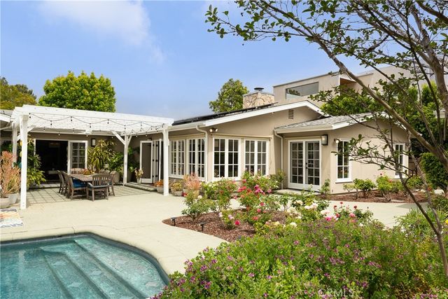 4430 Estrondo Drive, Encino, CA 91436