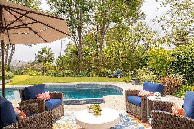 4430 Estrondo Drive, Encino, CA 91436