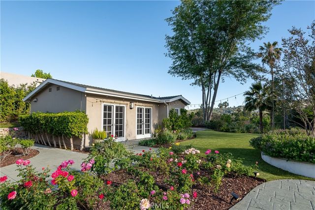 4430 Estrondo Drive, Encino, CA 91436