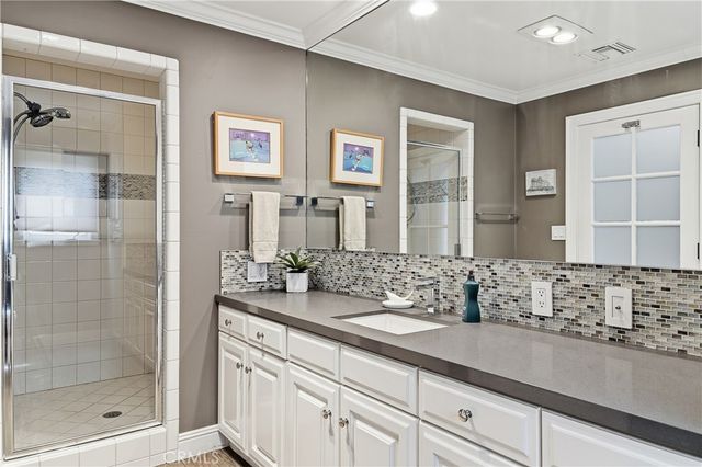 4430 Estrondo Drive, Encino, CA 91436
