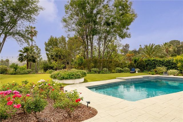 4430 Estrondo Drive, Encino, CA 91436