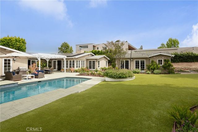 4430 Estrondo Drive, Encino, CA 91436
