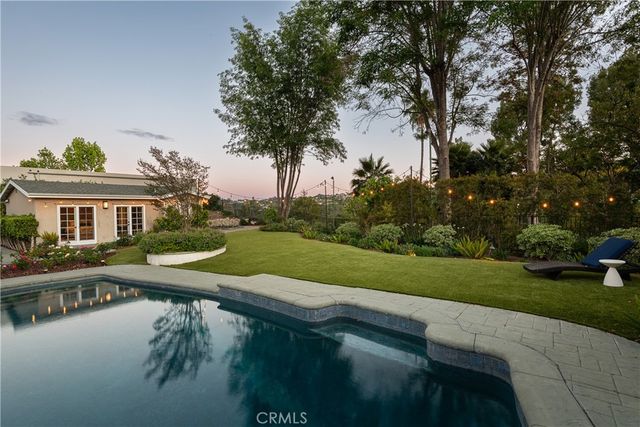 4430 Estrondo Drive, Encino, CA 91436