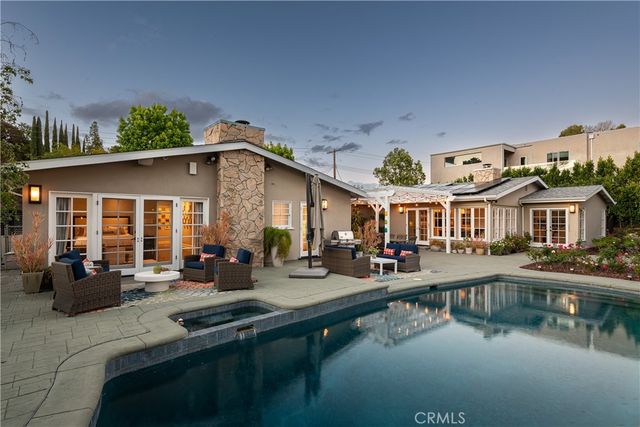 4430 Estrondo Drive, Encino, CA 91436