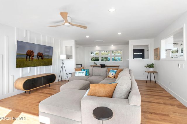 129 Dogwood Circle, Atlantic Beach, NC 28512