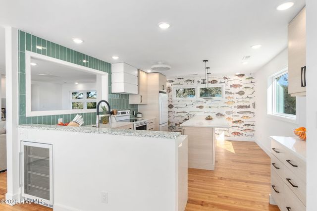 129 Dogwood Circle, Atlantic Beach, NC 28512