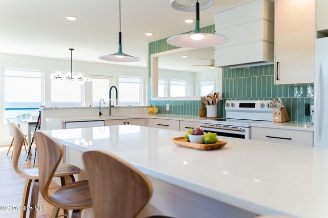 129 Dogwood Circle, Atlantic Beach, NC 28512