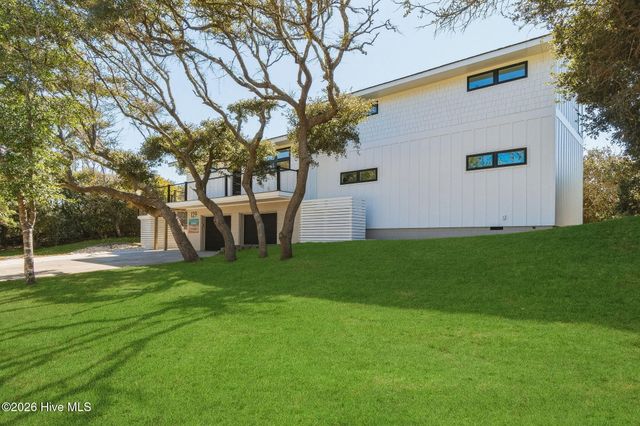 129 Dogwood Circle, Atlantic Beach, NC 28512