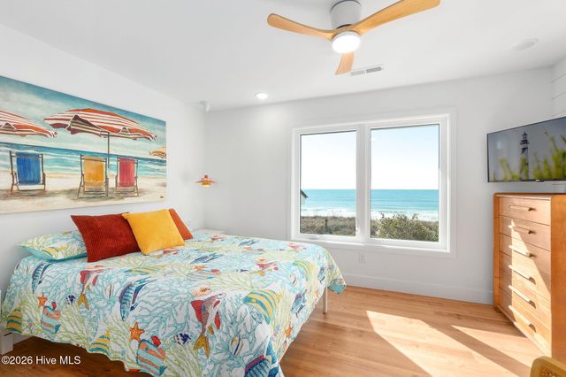 129 Dogwood Circle, Atlantic Beach, NC 28512