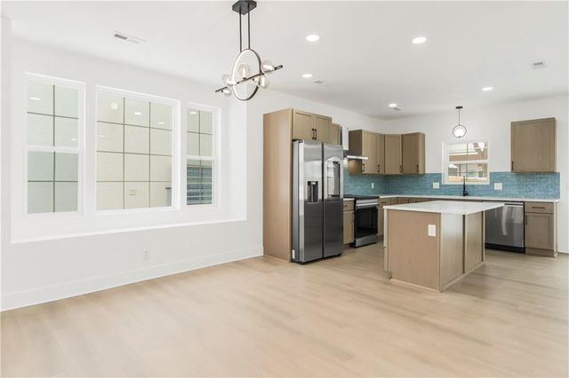 1327 New Jersey Street, Lawrence, KS 66044