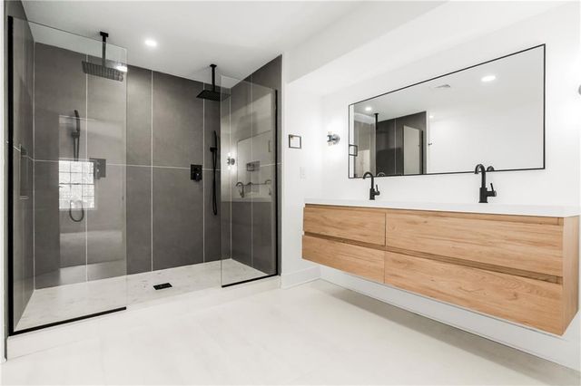 1327 New Jersey Street, Lawrence, KS 66044