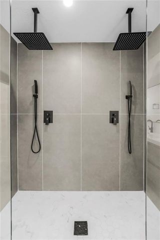 1327 New Jersey Street, Lawrence, KS 66044