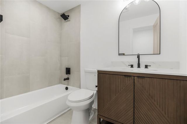 1327 New Jersey Street, Lawrence, KS 66044