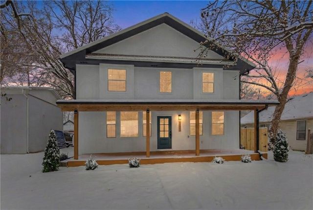 1327 New Jersey Street, Lawrence, KS 66044