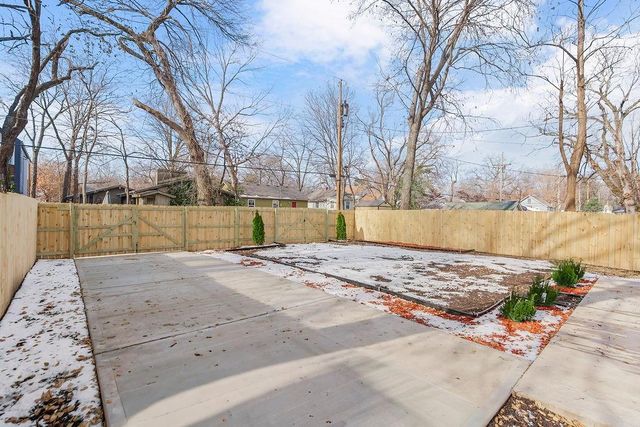 1327 New Jersey Street, Lawrence, KS 66044