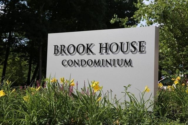 44 Washington St 313, Brookline, MA 02445