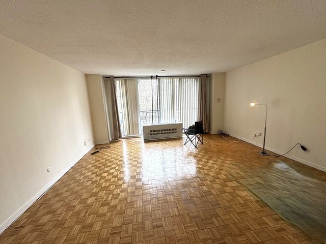 44 Washington St 313, Brookline, MA 02445
