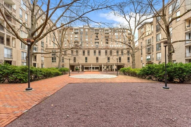 44 Washington St 313, Brookline, MA 02445