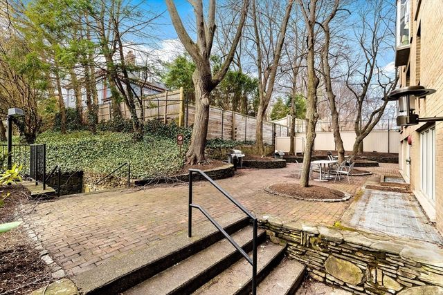 44 Washington St 313, Brookline, MA 02445