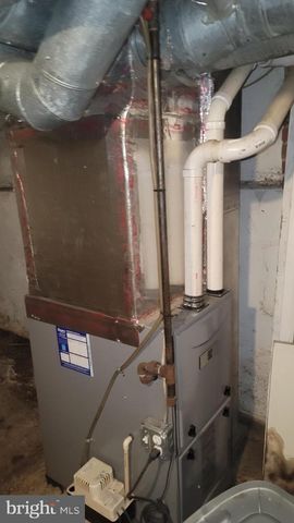 42 N EAST ST, York, PA 17403