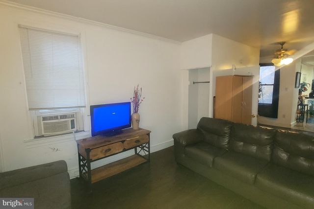 42 N EAST ST, York, PA 17403