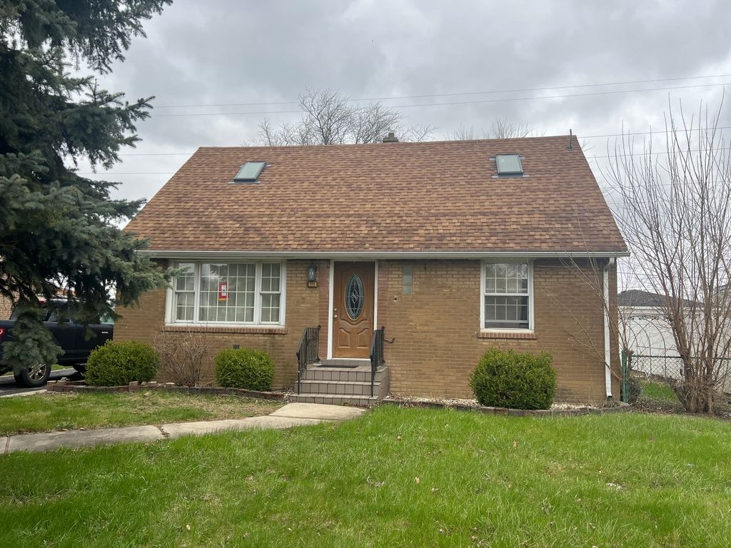 7712 Suburban Lane, Bridgeview, IL 60455