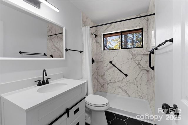 514 Camrose Drive, Charlotte, NC 28215