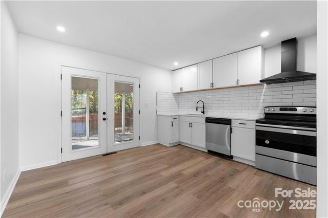 514 Camrose Drive, Charlotte, NC 28215