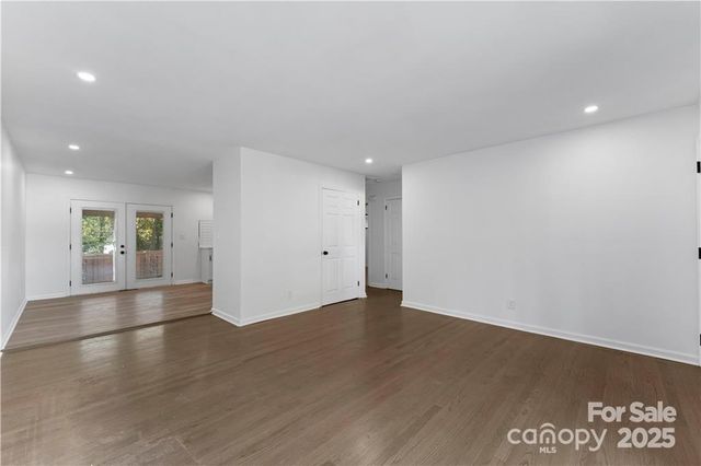 514 Camrose Drive, Charlotte, NC 28215