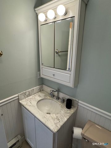 7 Clearwater Lane 7, East Hampton, CT 06424