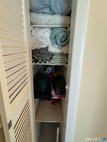 7 Clearwater Lane 7, East Hampton, CT 06424