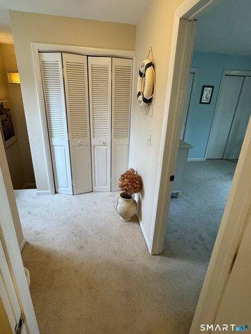 7 Clearwater Lane 7, East Hampton, CT 06424