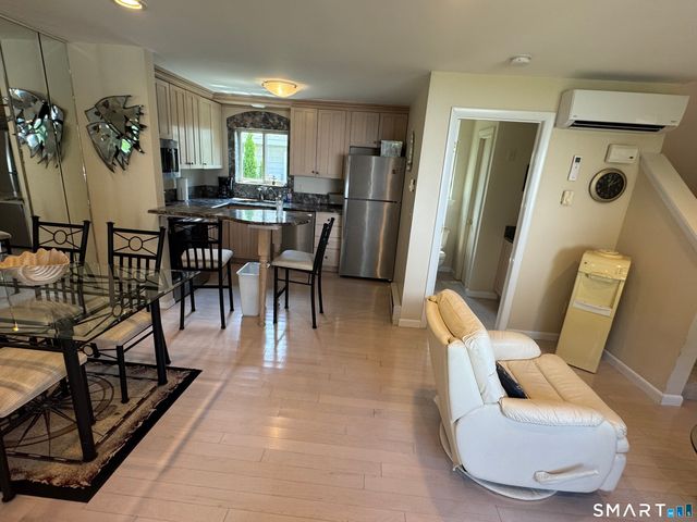 7 Clearwater Lane 7, East Hampton, CT 06424