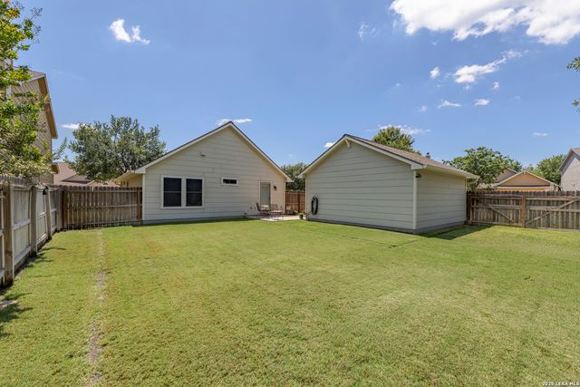 128 Saddle Trl, Cibolo, TX 78108