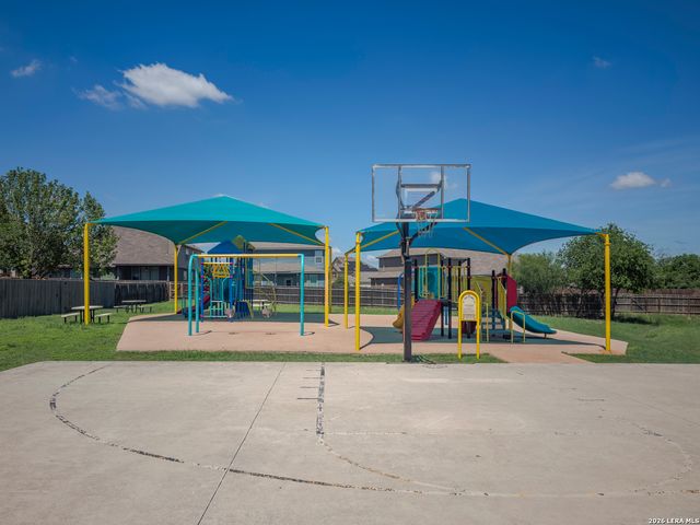 128 Saddle Trl, Cibolo, TX 78108