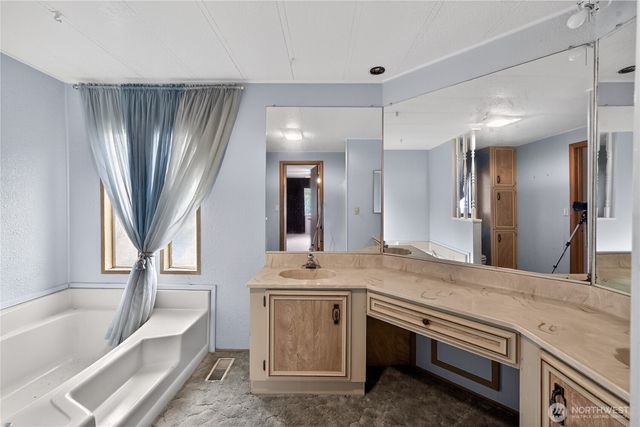 2725 E Fir St Unit 105, Mount Vernon, WA 98273